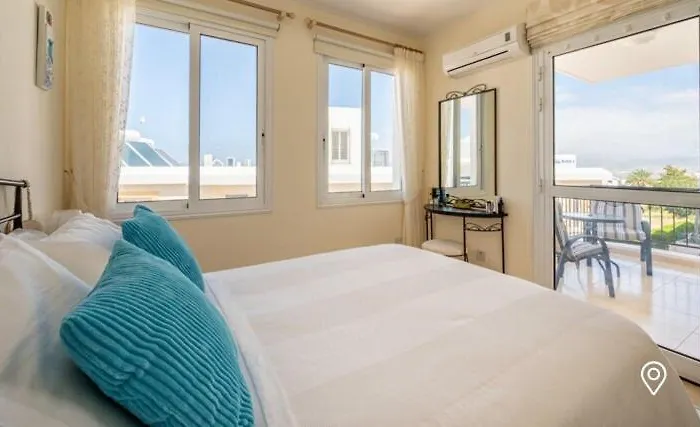 Akamas Bayview Lägenhet